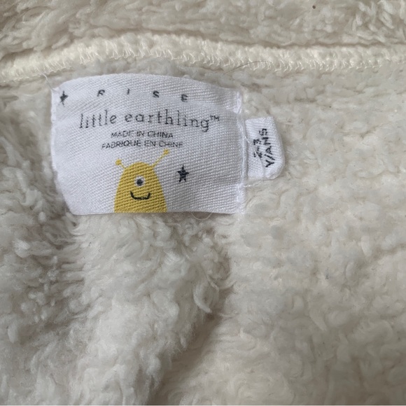 ✨2/$20✨ Rise Little Earthling Fluffy White Sweater - Picture 5 of 5